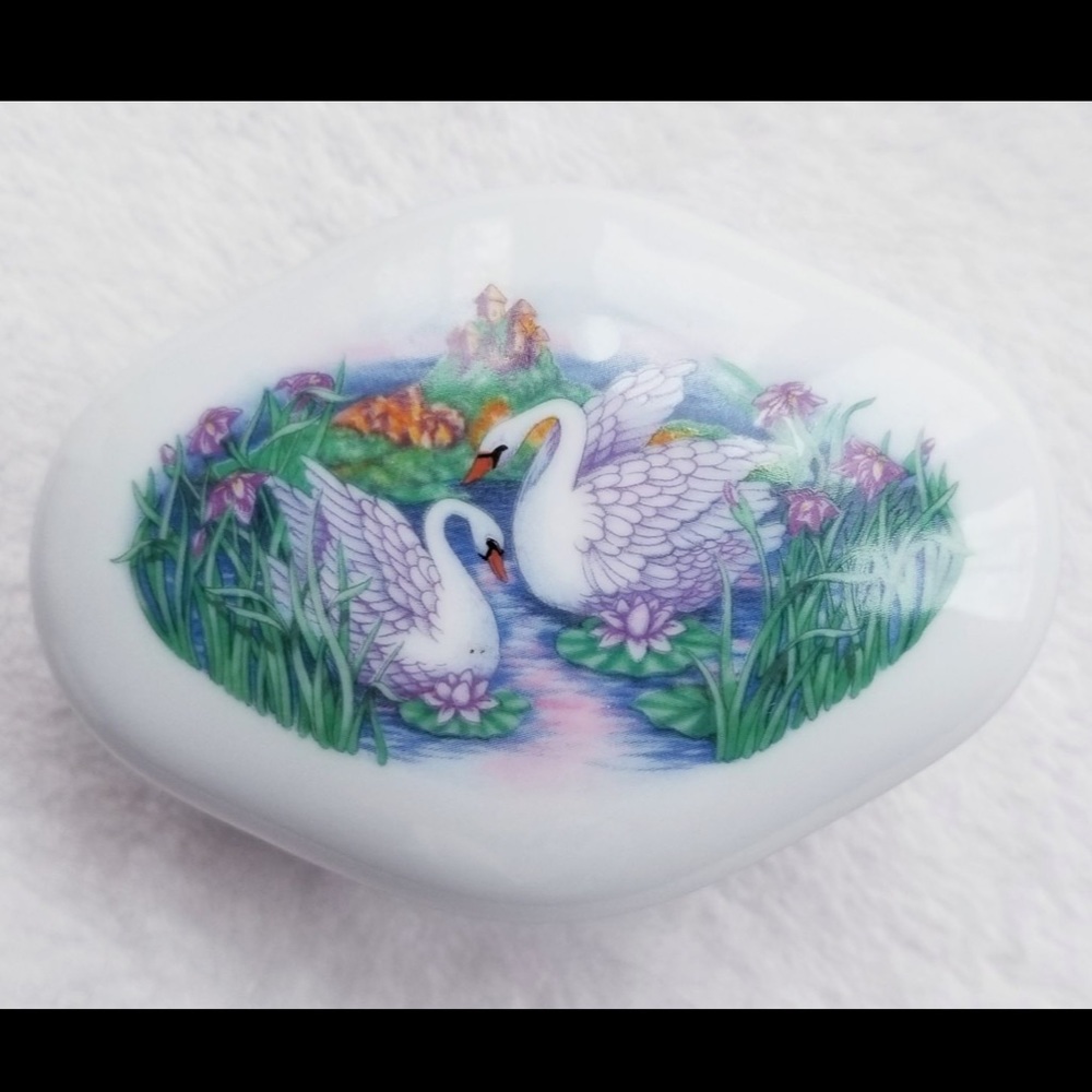 HERITAGE HOUSE Romeo & Juliet Music Box